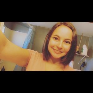 Meet your Posher, Candace